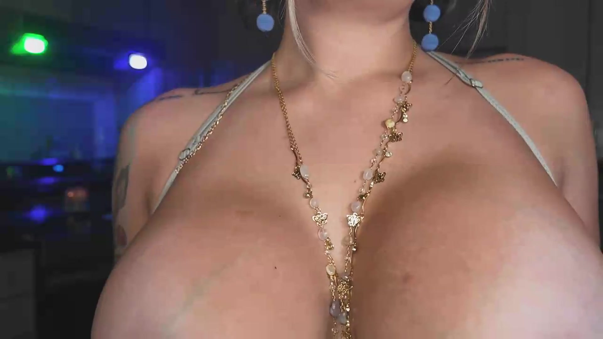 Gallery image thumbnail from Cubbixoxo's myfreecams stream on, 05/23/2026, 04:06 image 20 of 20