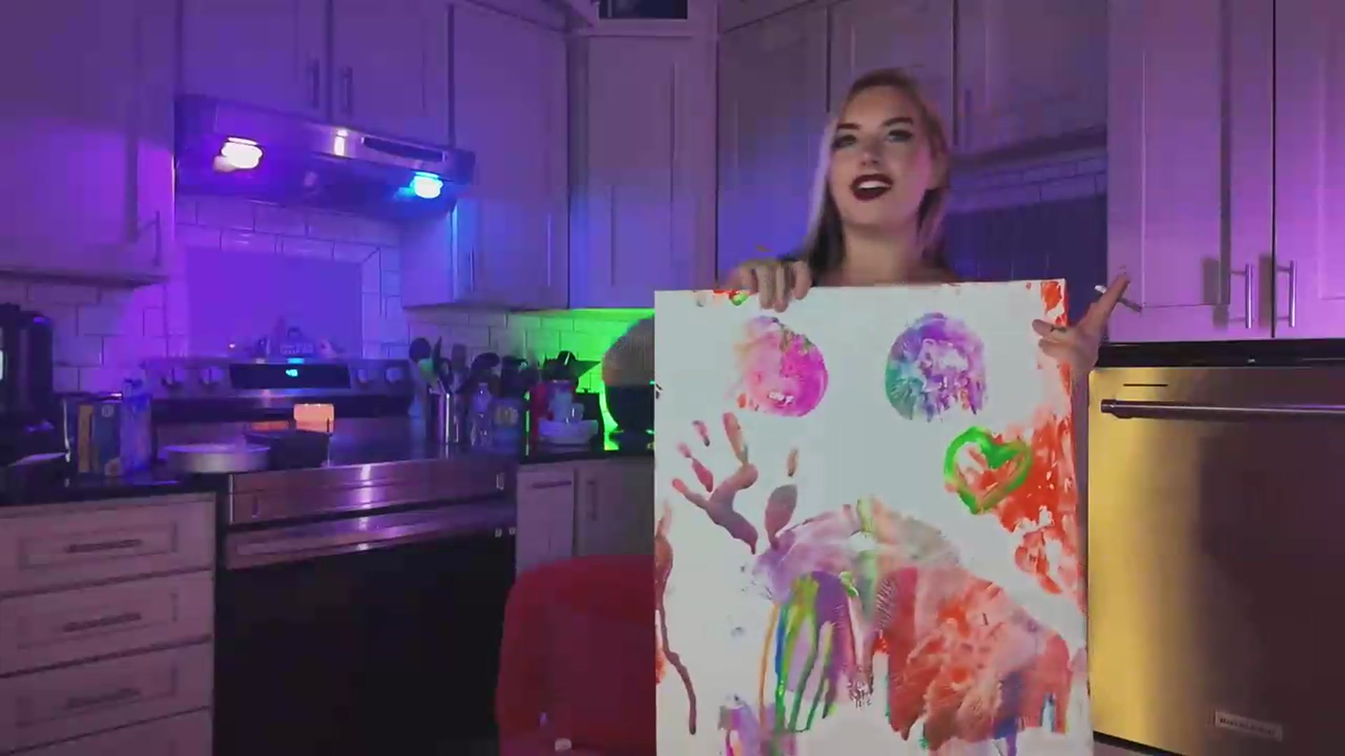 Gallery image thumbnail from Cubbixoxo's myfreecams stream on, 06/11/2026, 05:19 image 5 of 20