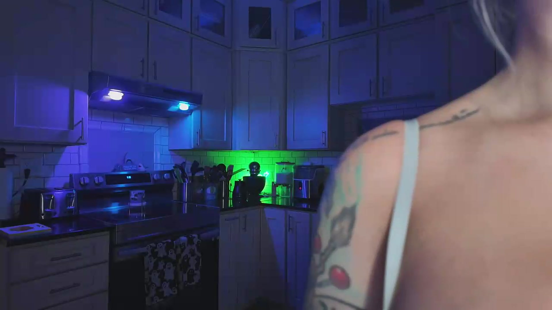Gallery image thumbnail from Cubbixoxo's myfreecams stream on, 07/21/2026, 05:51 image 15 of 20