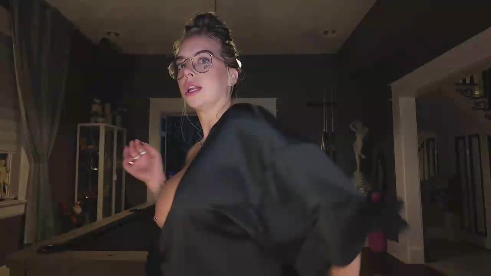 Gallery image thumbnail from Cubbixoxo's myfreecams stream on, 09/09/2026, 05:25 image 18 of 20