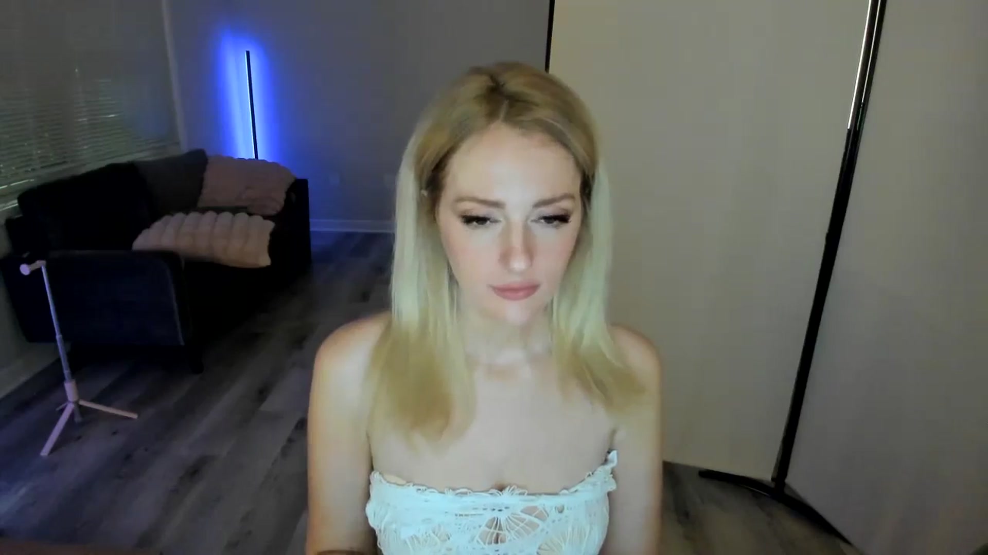 Gallery image thumbnail from CuckDomme's myfreecams stream on, 09/29/2024, 08:22 image 20 of 20
