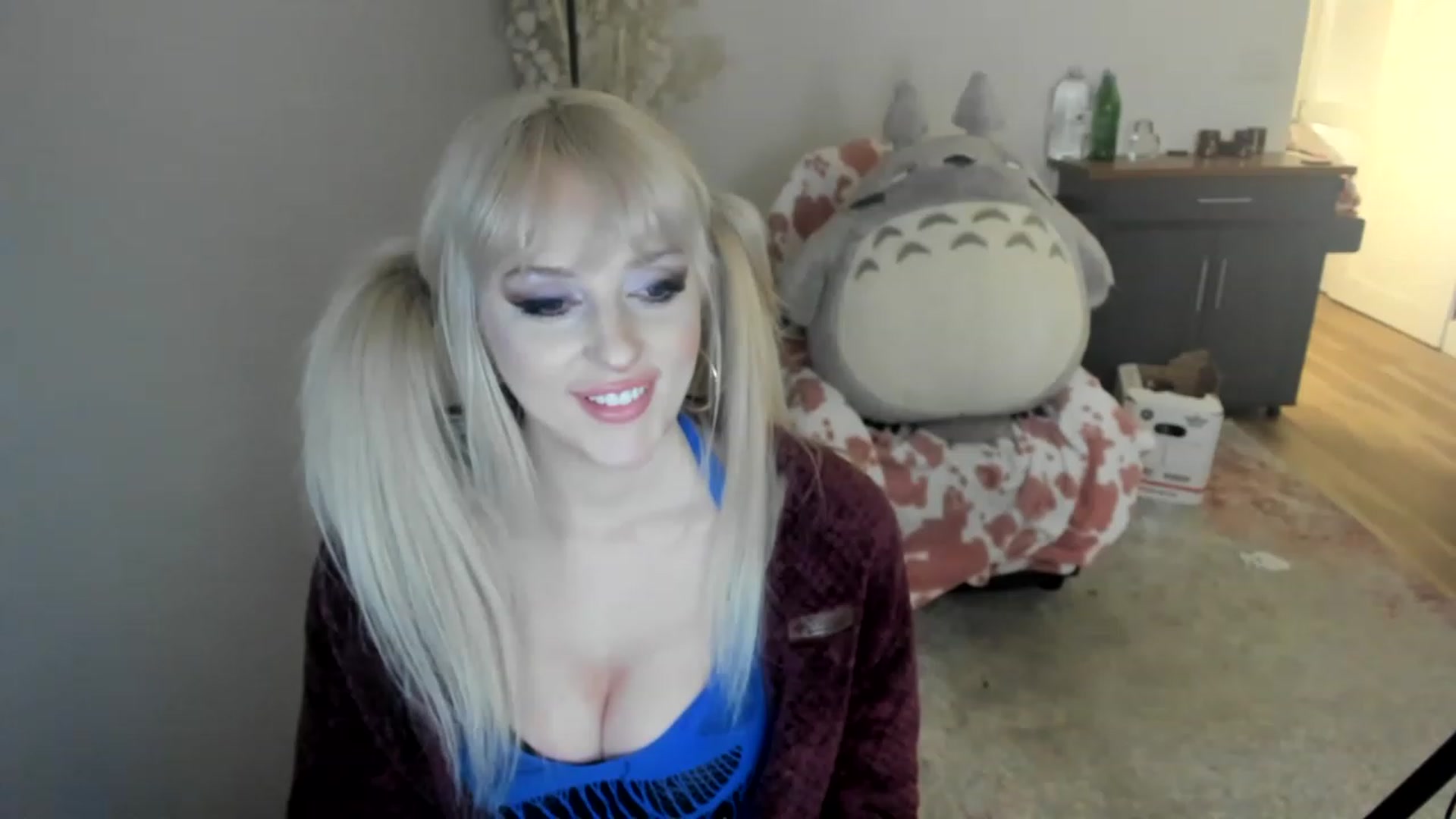 Gallery image thumbnail from Cuck_Domme's myfreecams stream on, 06/02/2023, 10:35 image 16 of 20