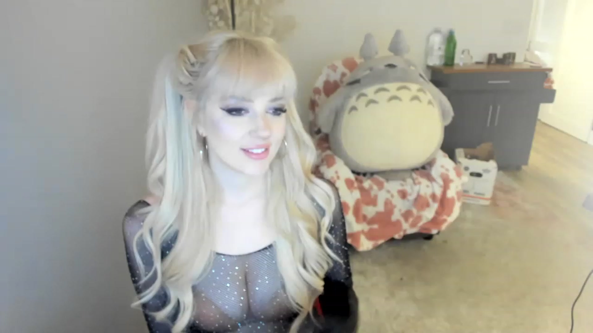 Gallery image thumbnail from Cuck_Domme's myfreecams stream on, 06/02/2023, 23:46 image 13 of 20