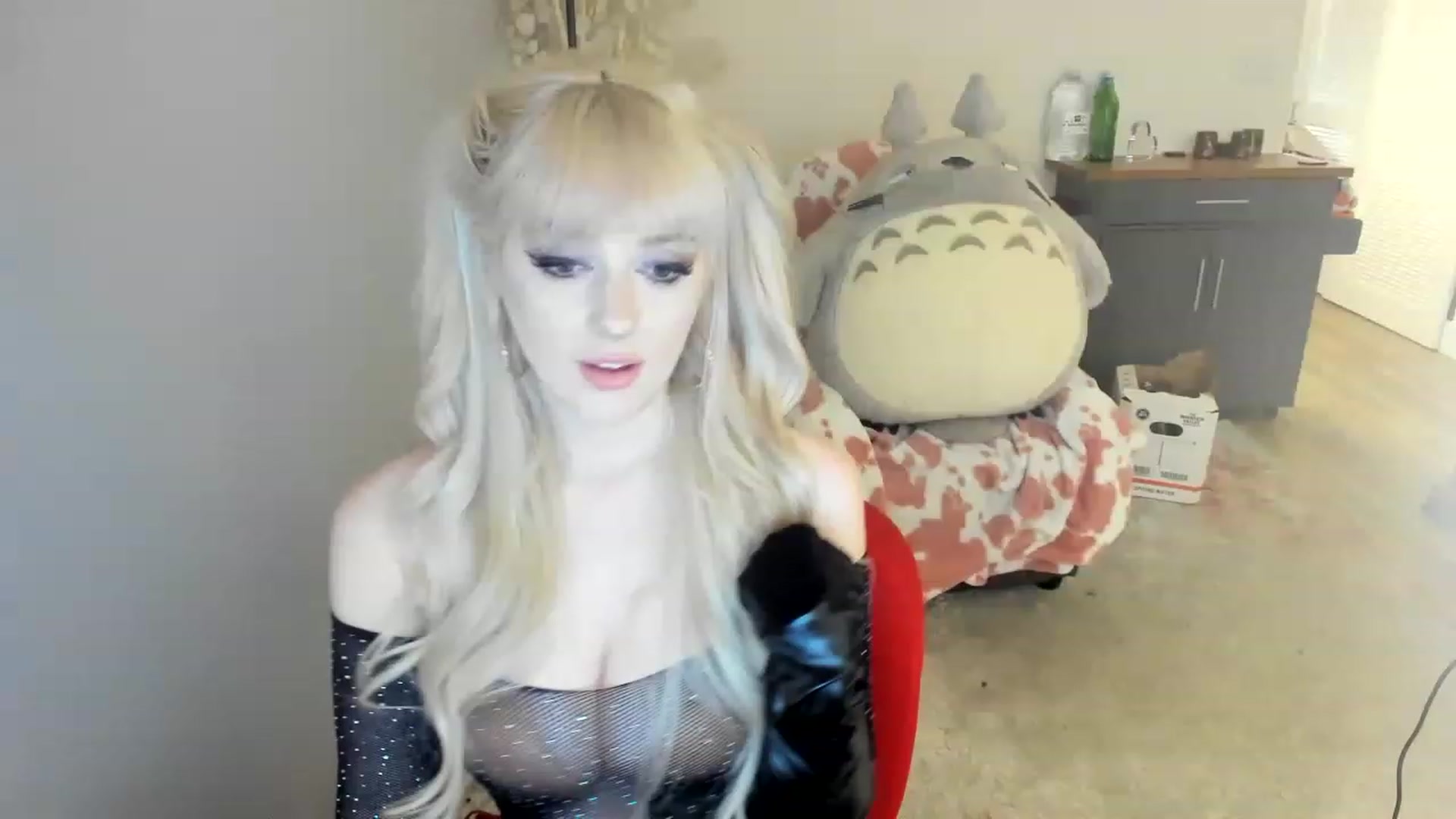 Gallery image thumbnail from Cuck_Domme's myfreecams stream on, 06/03/2023, 04:06 image 15 of 20