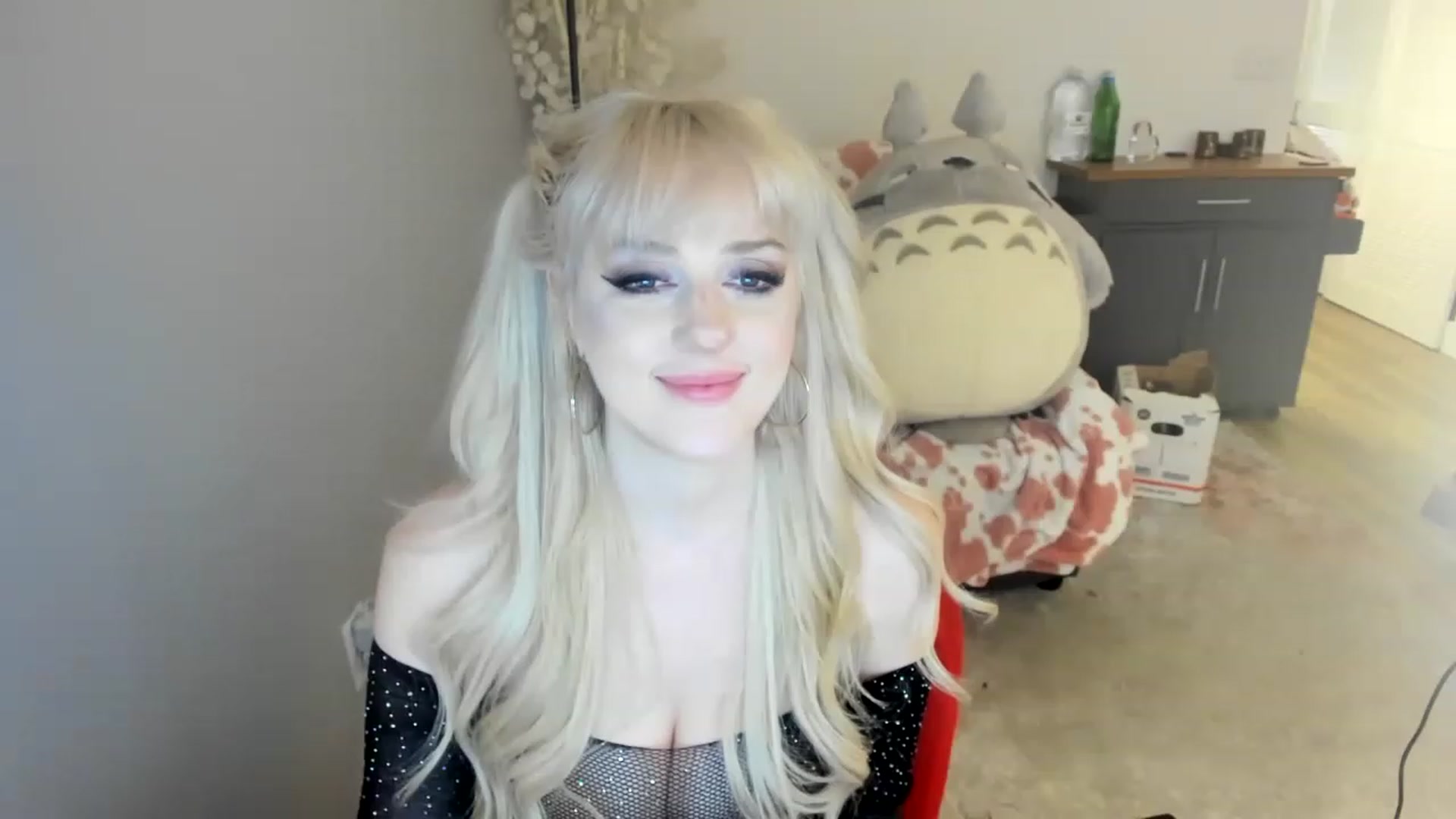 Gallery image thumbnail from Cuck_Domme's myfreecams stream on, 06/03/2023, 09:09 image 3 of 20