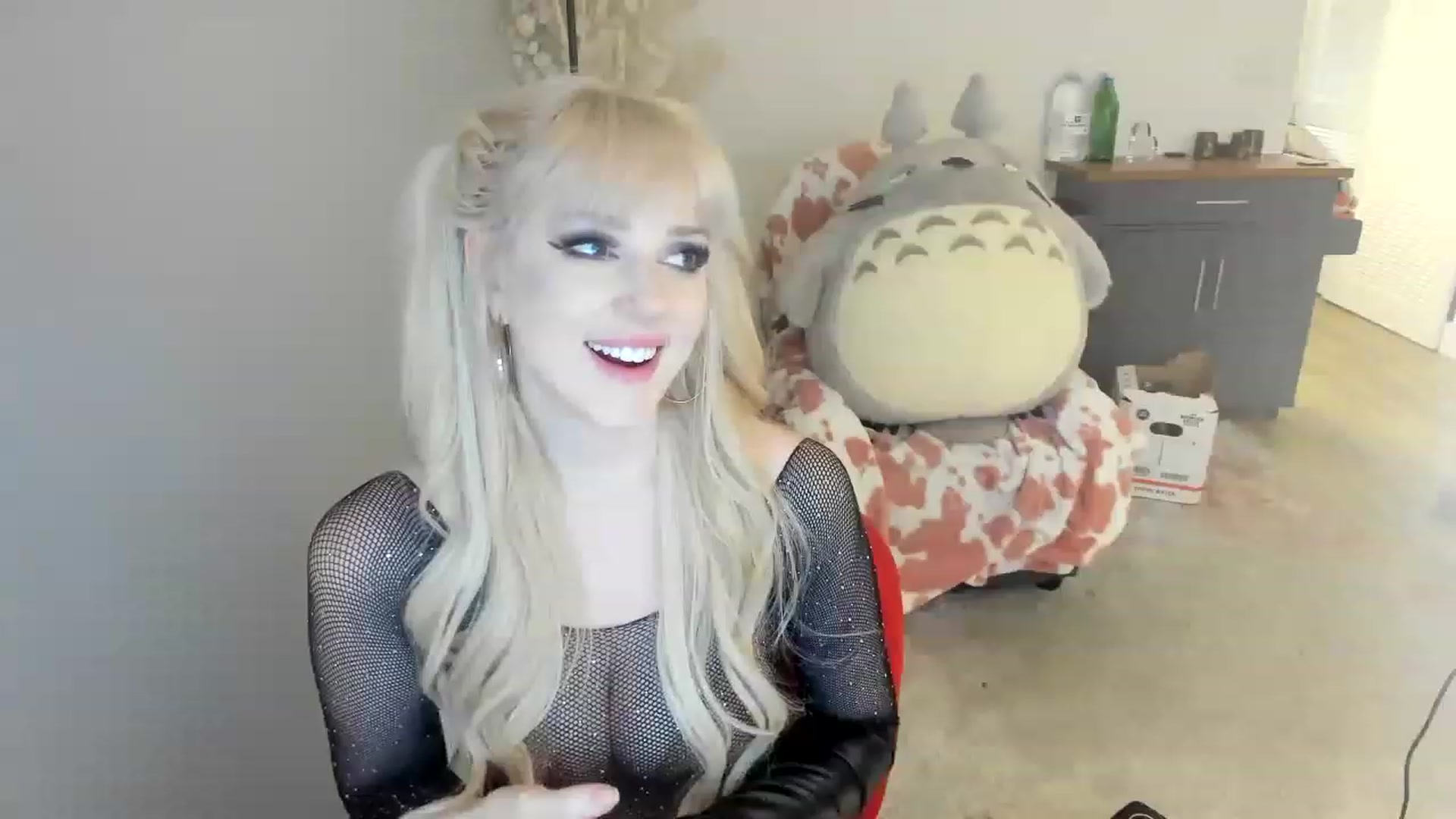 Gallery image thumbnail from Cuck_Domme's myfreecams stream on, 06/03/2023, 09:17 image 15 of 20