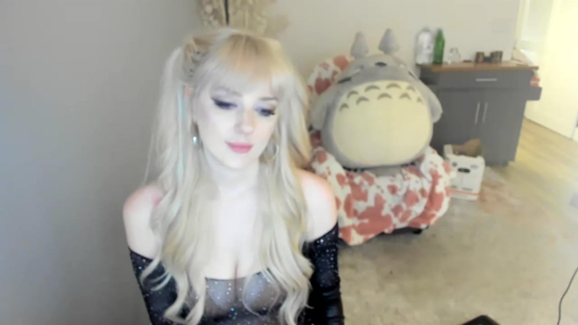 Gallery image thumbnail from Cuck_Domme's myfreecams stream on, 06/03/2023, 12:04 image 10 of 20