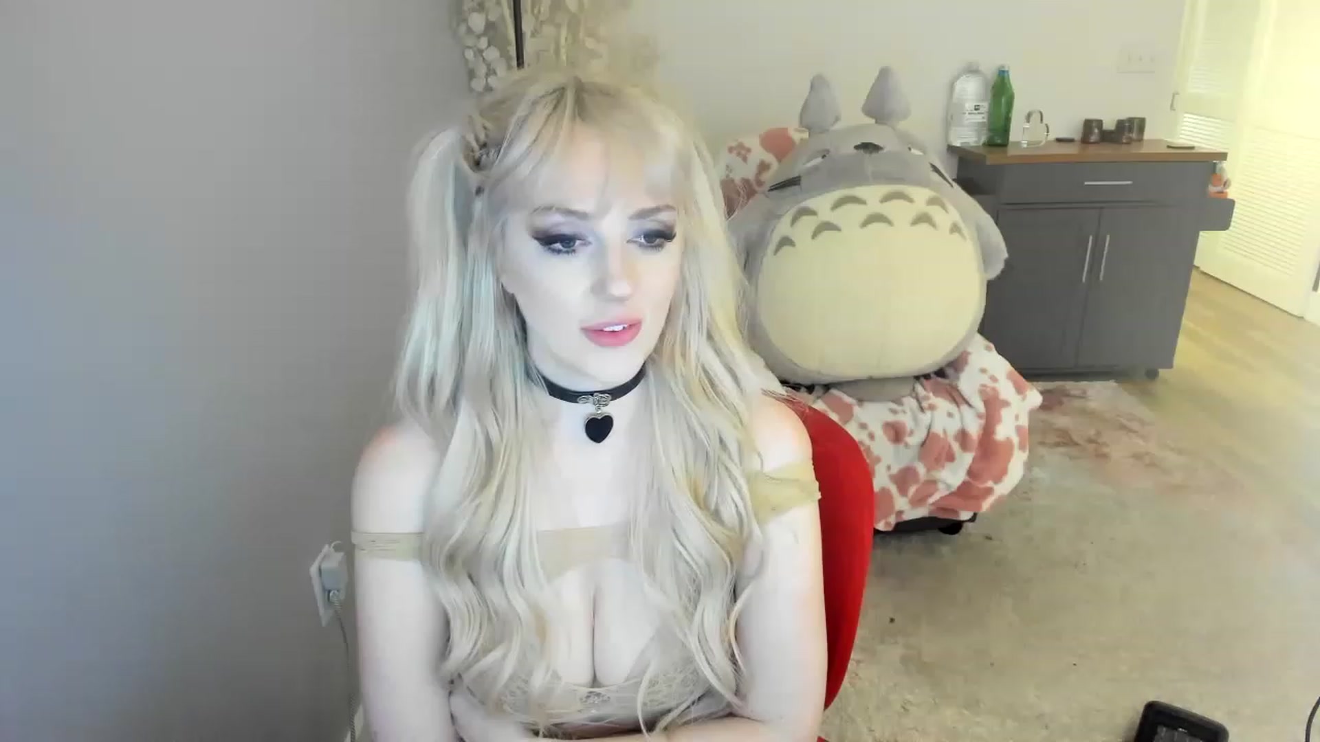 Gallery image thumbnail from Cuck_Domme's myfreecams stream on, 06/05/2023, 13:09 image 4 of 20