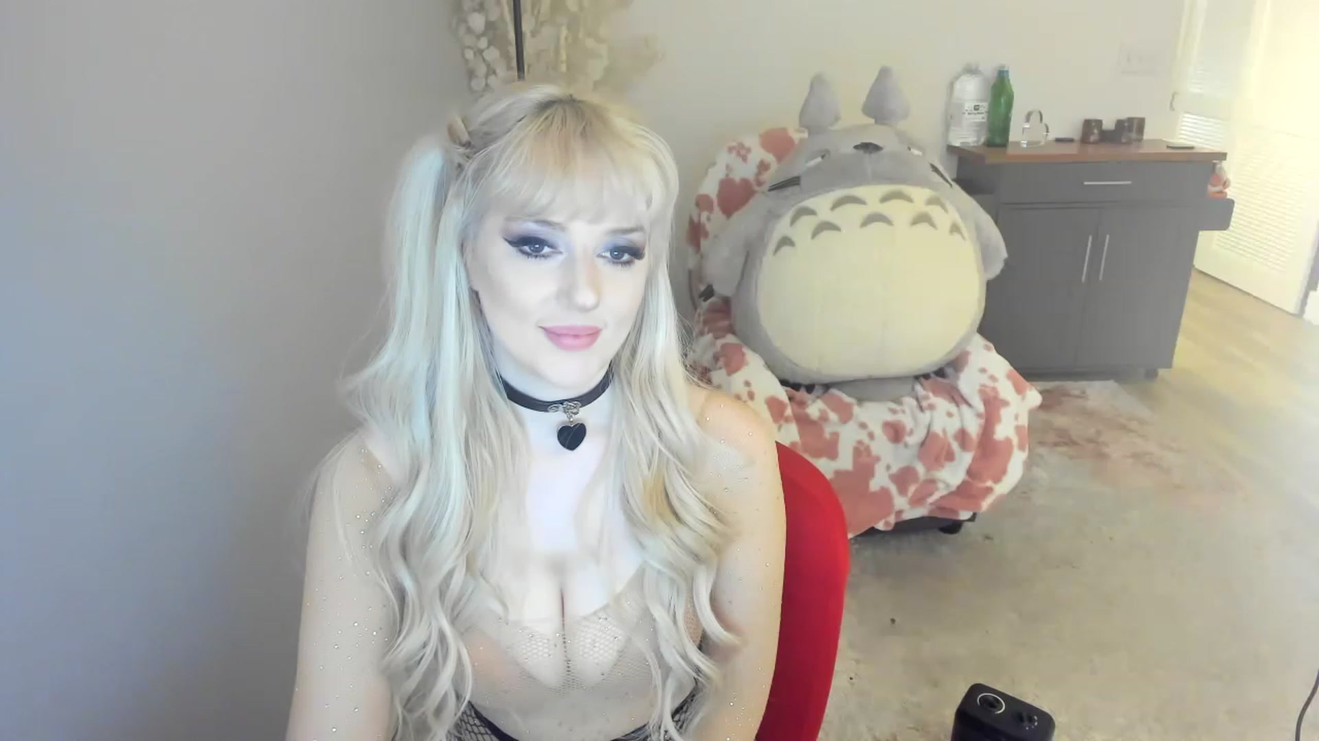 Gallery image thumbnail from Cuck_Domme's myfreecams stream on, 06/06/2023, 10:40 image 15 of 20