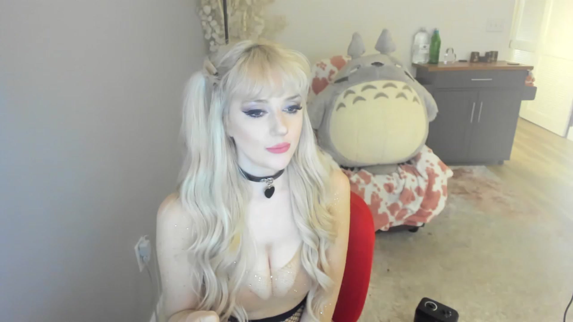 Gallery image thumbnail from Cuck_Domme's myfreecams stream on, 06/06/2023, 11:42 image 8 of 20