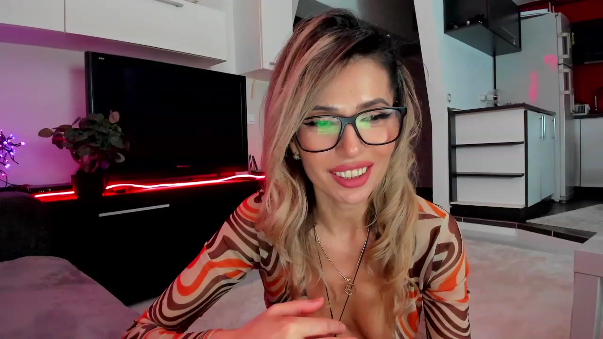 Gallery image thumbnail from CuckoldAgency's myfreecams stream on, 03/15/2024, 01:41 image 3 of 20