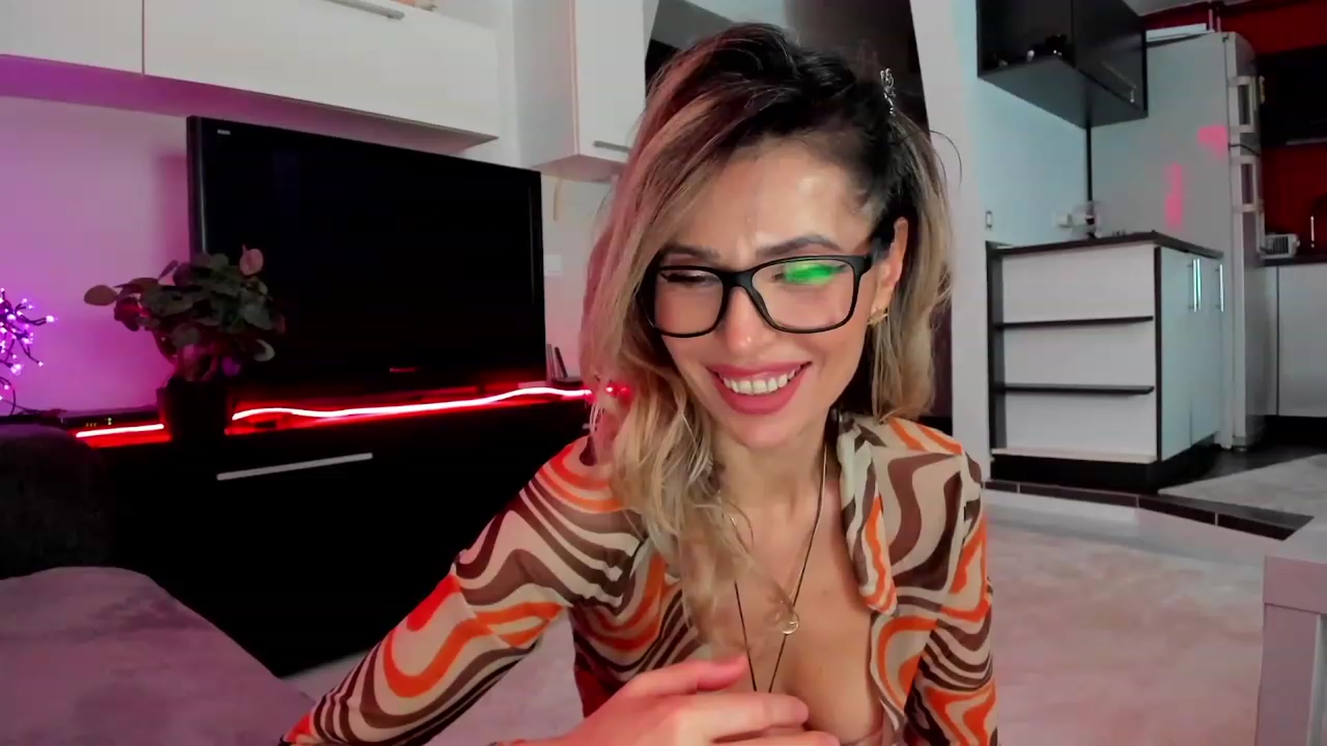 Gallery image thumbnail from CuckoldAgency's myfreecams stream on, 03/15/2024, 01:41 image 4 of 20