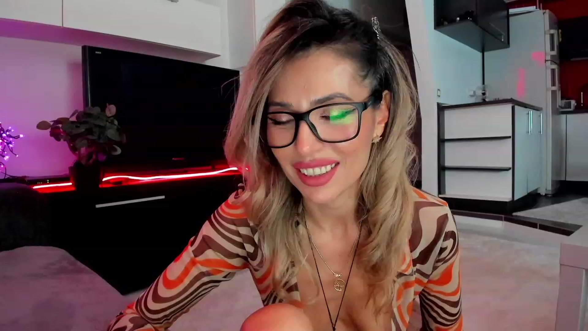Gallery image thumbnail from CuckoldAgency's myfreecams stream on, 03/15/2024, 01:41 image 2 of 20