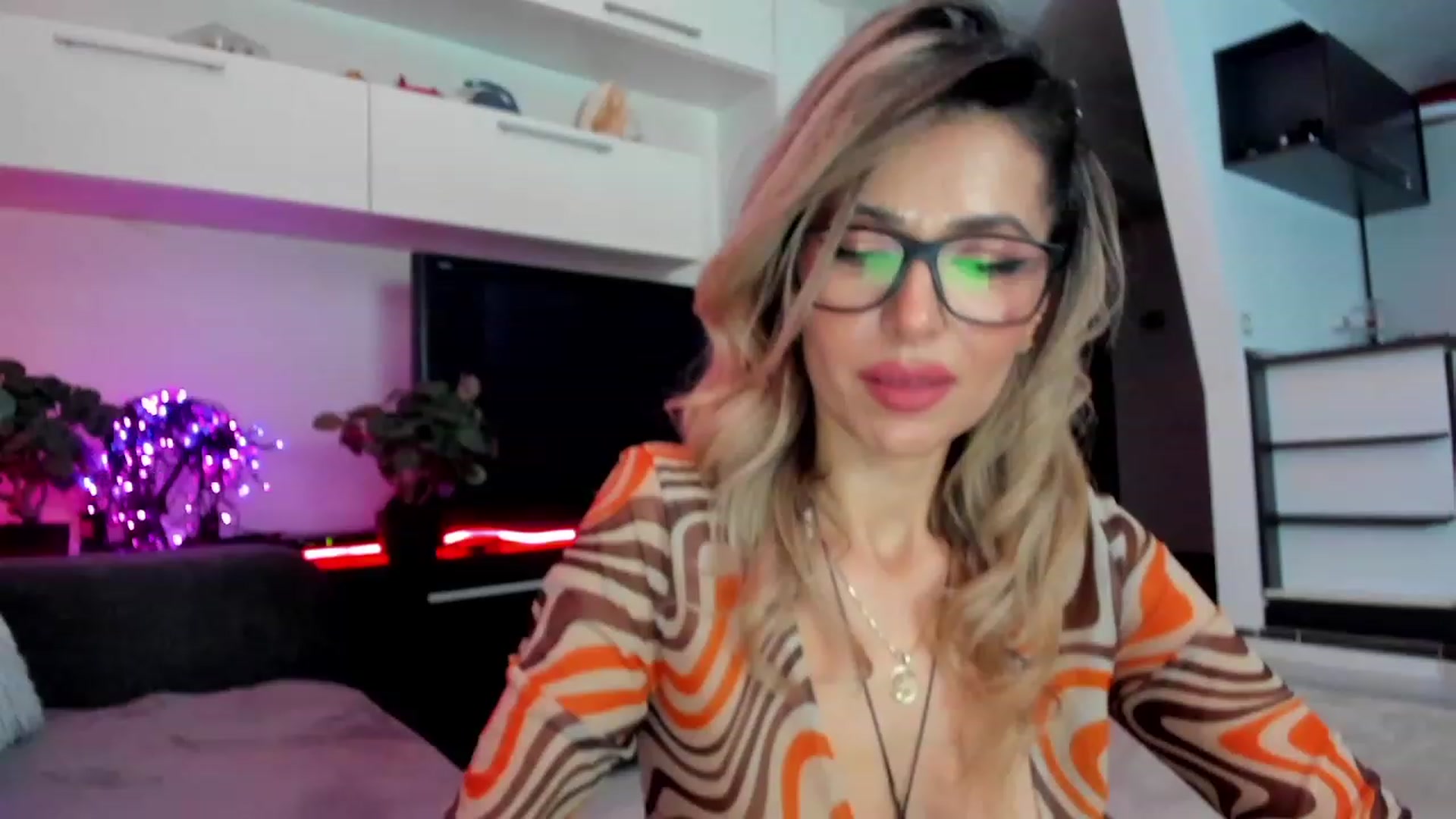 Gallery image thumbnail from CuckoldAgency's myfreecams stream on, 03/15/2024, 01:41 image 1 of 20