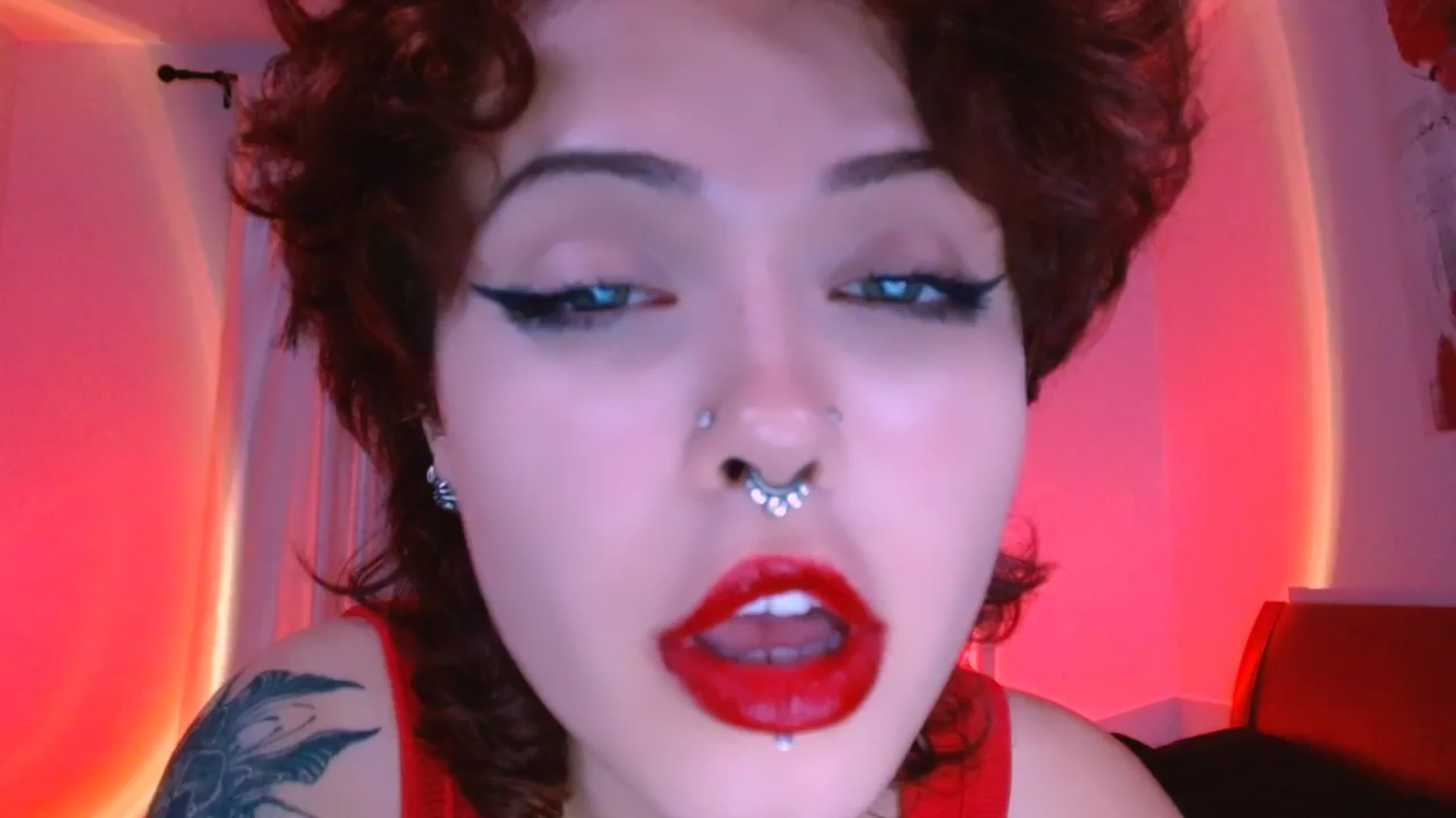 Gallery image thumbnail from CuddleFoxy's myfreecams stream on, 08/28/2024, 07:58 image 17 of 20