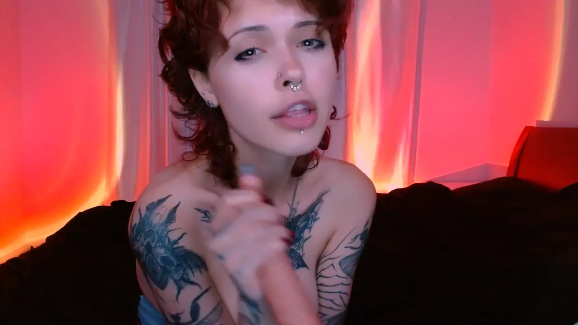 Gallery image thumbnail from CuddleFoxy's myfreecams stream on, 09/02/2024, 08:33 image 16 of 20