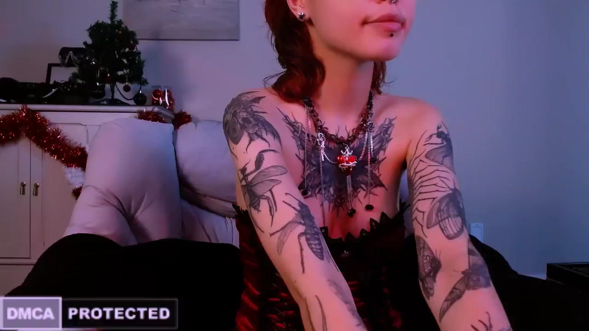 Gallery image thumbnail from CuddleFoxy's myfreecams stream on, 12/26/2024, 07:40 image 9 of 20