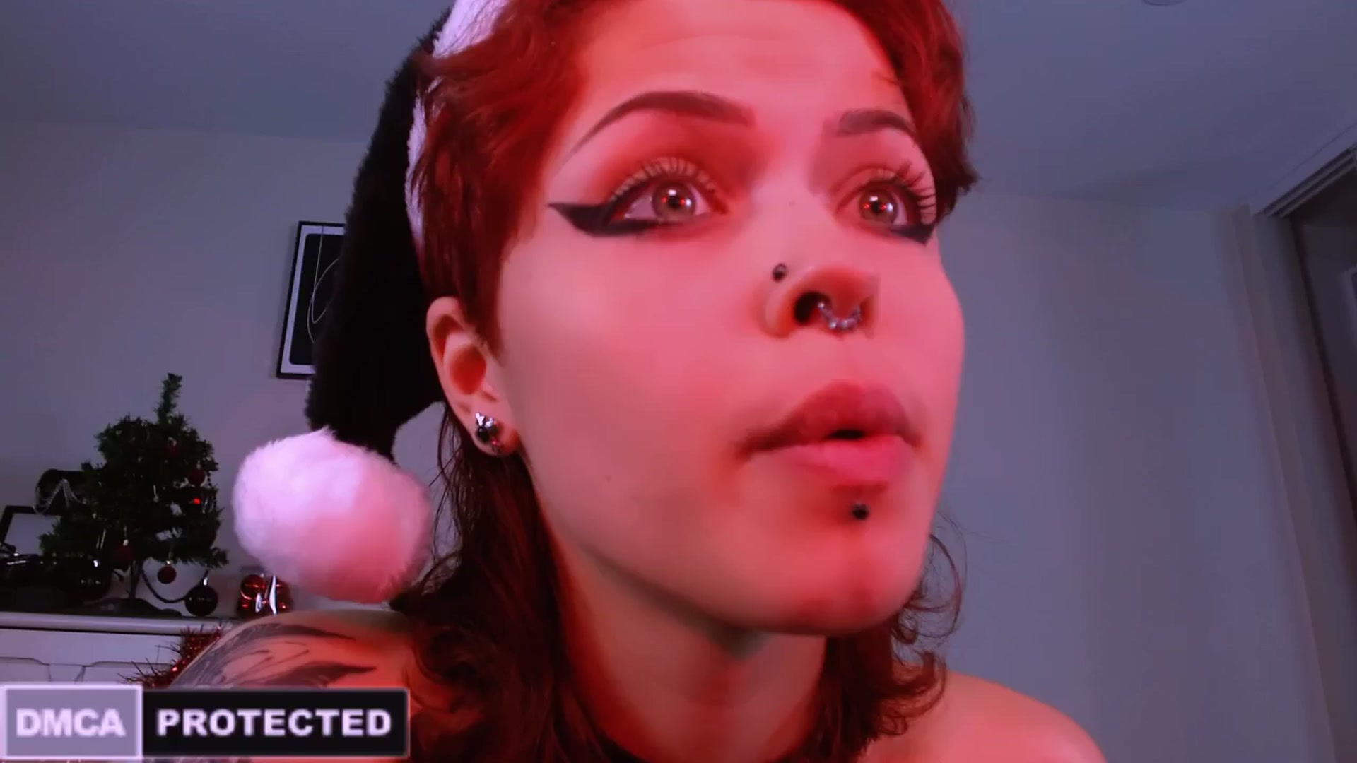 Gallery image thumbnail from CuddleFoxy's myfreecams stream on, 12/31/2024, 06:51 image 17 of 20
