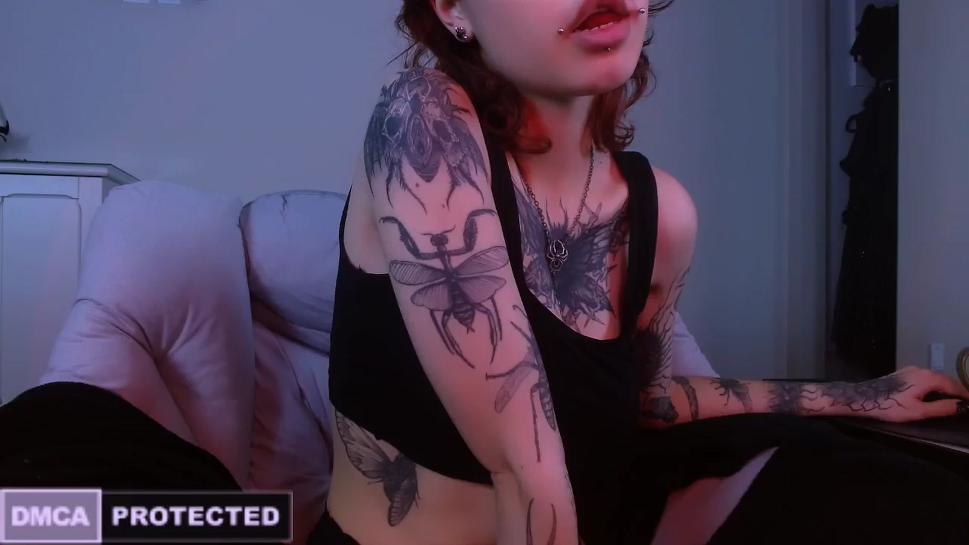 Gallery image thumbnail from CuddleFoxy's myfreecams stream on, 01/20/2025, 08:51 image 16 of 20