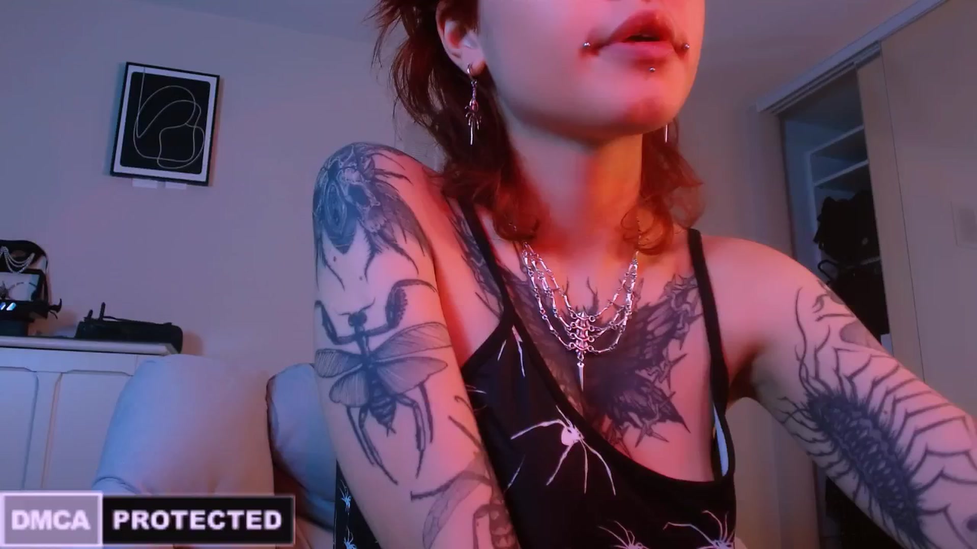 Gallery image thumbnail from CuddleFoxy's myfreecams stream on, 01/29/2025, 07:02 image 17 of 20