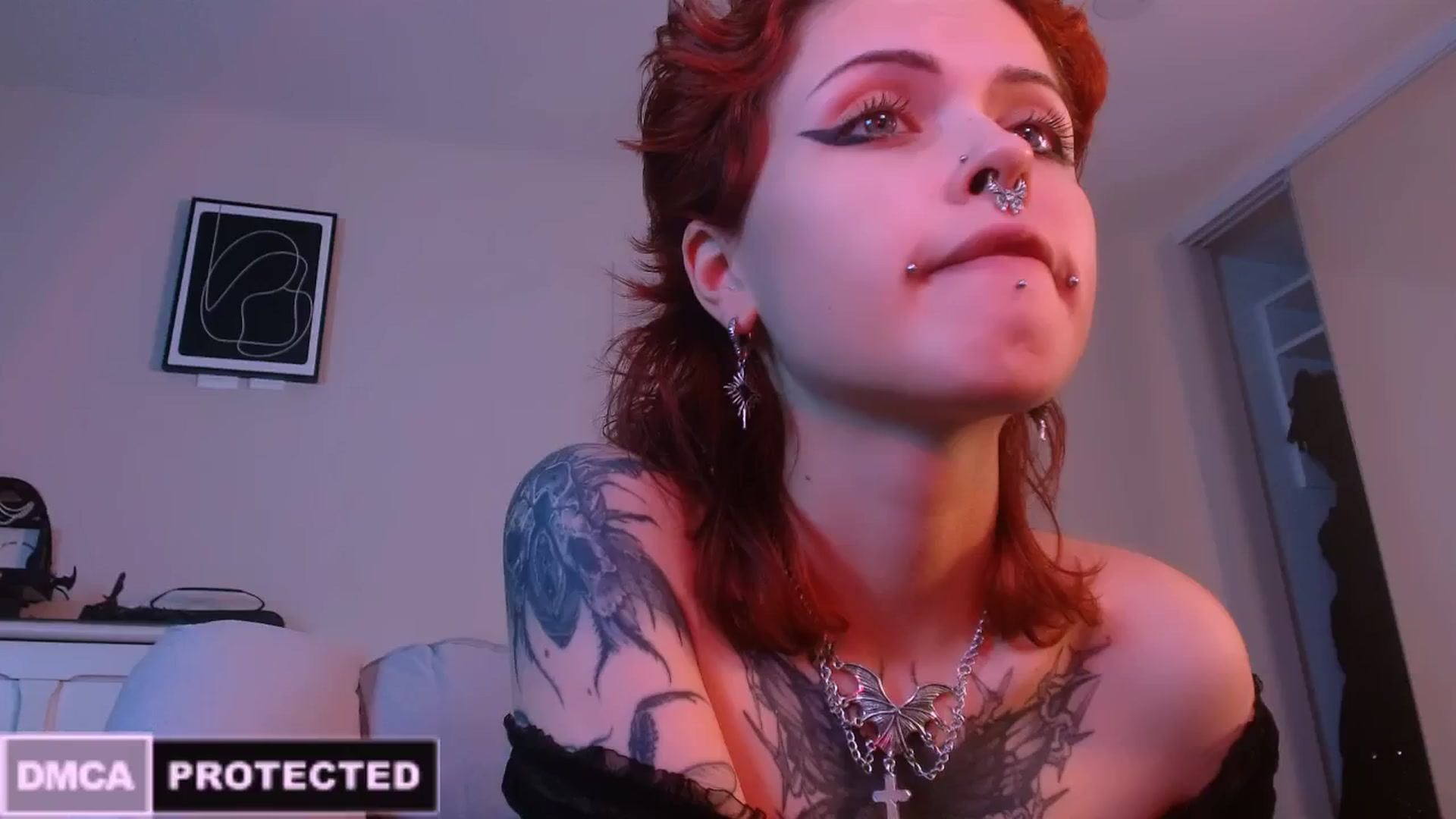 Gallery image thumbnail from CuddleFoxy's myfreecams stream on, 02/18/2025, 08:33 image 17 of 20