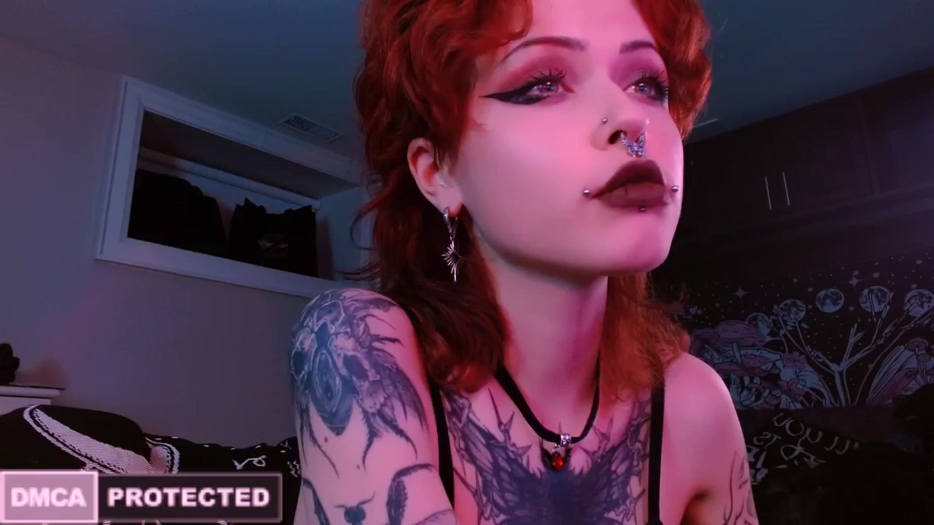 Gallery image thumbnail from CuddleFoxy's myfreecams stream on, 03/21/2025, 08:29 image 16 of 20