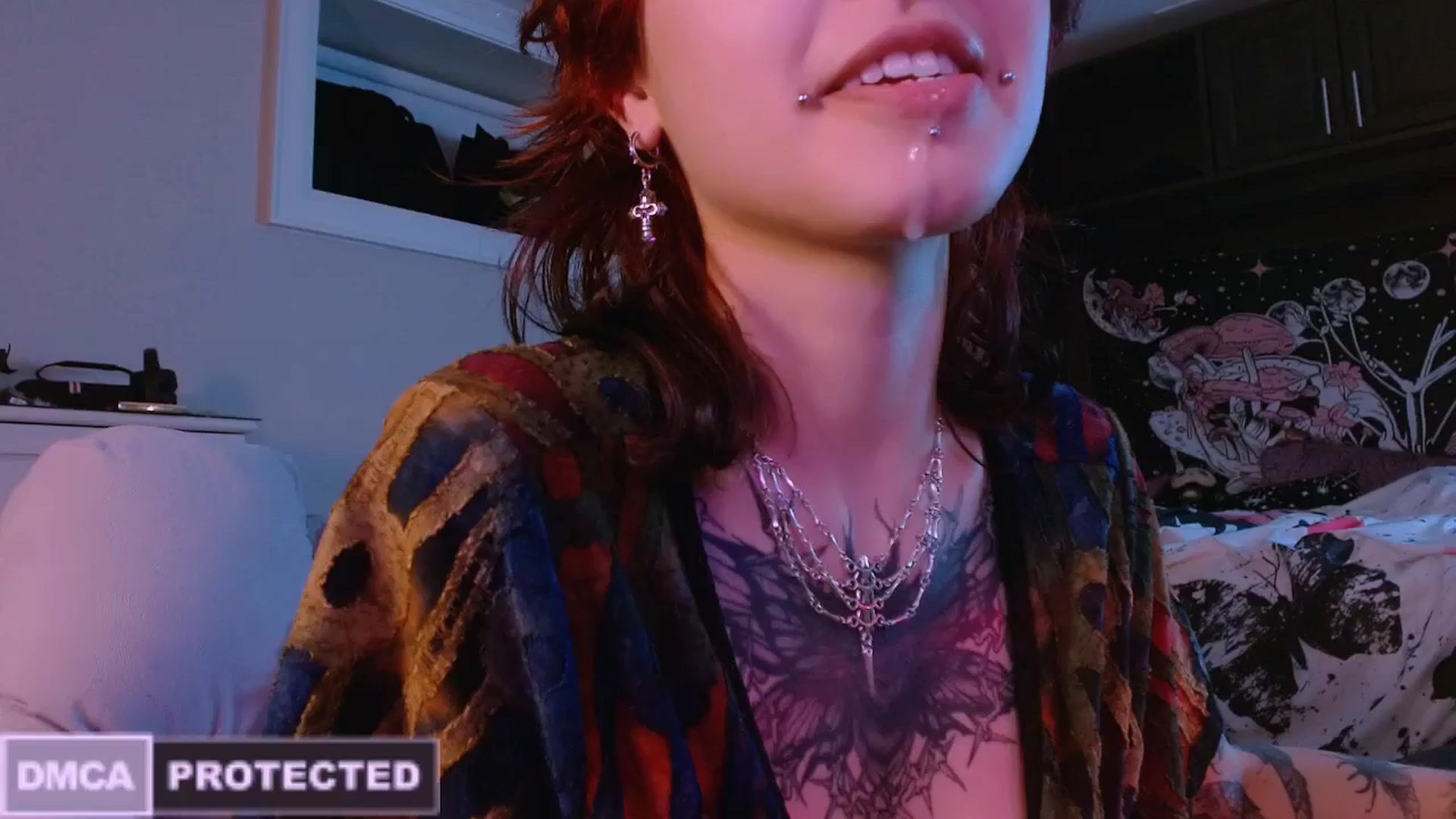 Gallery image thumbnail from CuddleFoxy's myfreecams stream on, 04/15/2025, 07:25 image 14 of 20