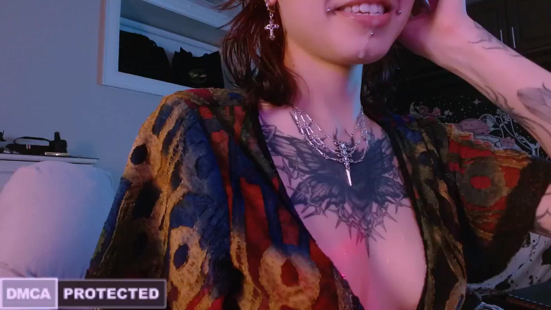 Gallery image thumbnail from CuddleFoxy's myfreecams stream on, 04/15/2025, 07:25 image 12 of 20