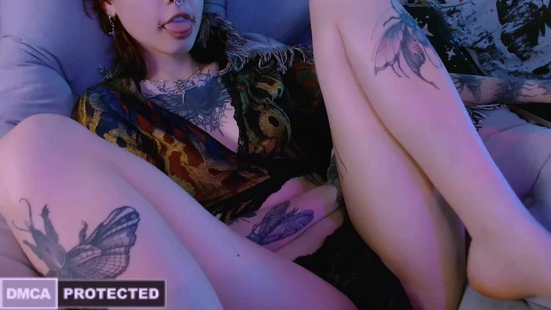 Gallery image thumbnail from CuddleFoxy's myfreecams stream on, 04/15/2025, 07:25 image 5 of 20