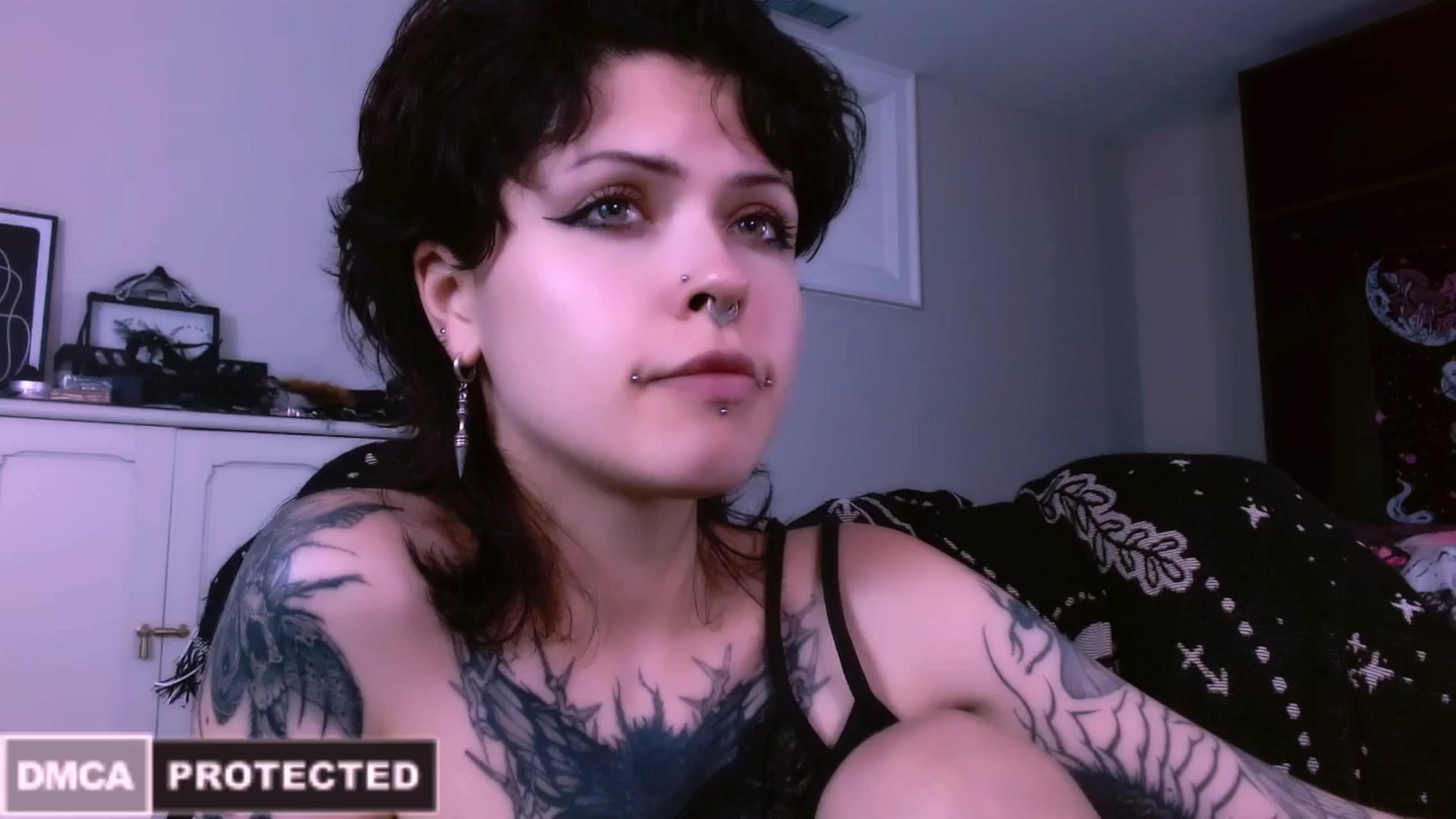 Gallery image thumbnail from CuddleFoxy's myfreecams stream on, 06/16/2025, 08:21 image 5 of 20