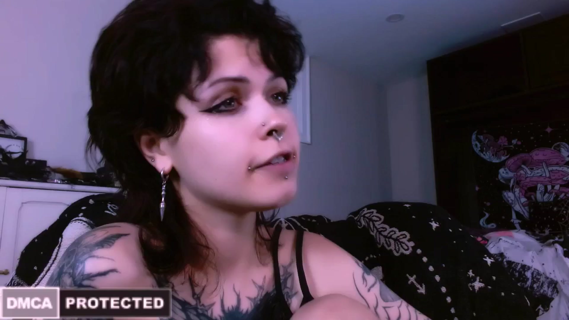 Gallery image thumbnail from CuddleFoxy's myfreecams stream on, 06/16/2025, 08:21 image 1 of 20
