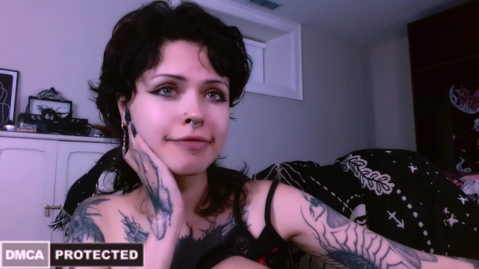 Gallery image thumbnail from CuddleFoxy's myfreecams stream on, 06/16/2025, 08:21 image 9 of 20