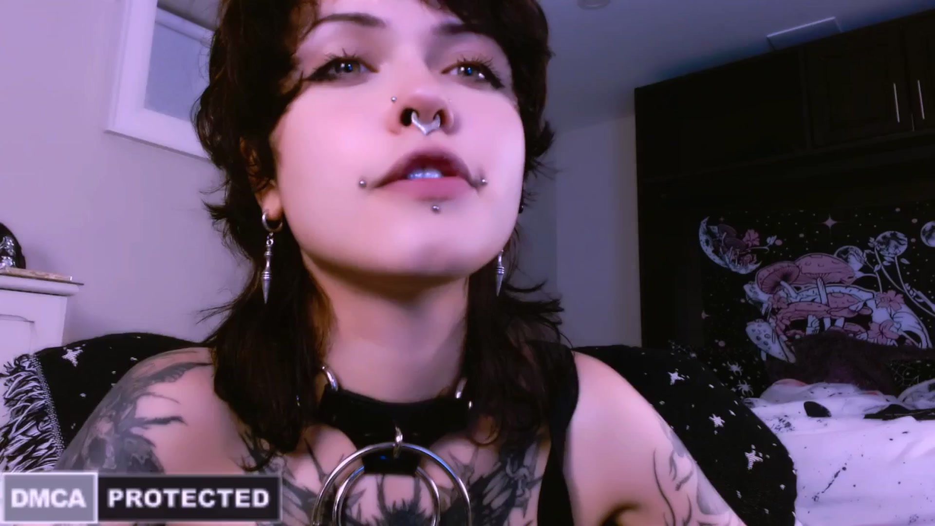 Gallery image thumbnail from CuddleFoxy's myfreecams stream on, 06/24/2025, 05:53 image 18 of 20