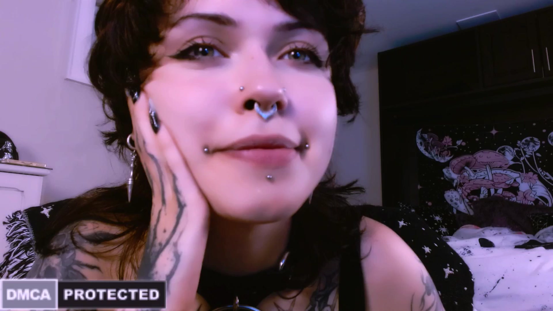 Gallery image thumbnail from CuddleFoxy's myfreecams stream on, 06/24/2025, 05:53 image 4 of 20