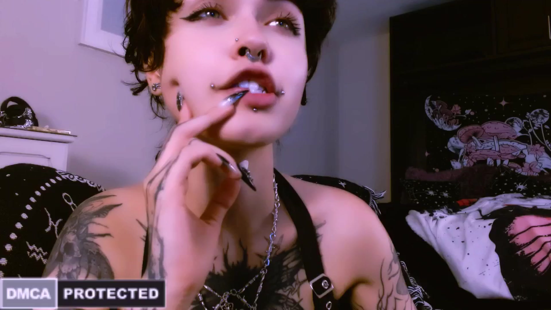 Gallery image thumbnail from CuddleFoxy's myfreecams stream on, 06/25/2025, 06:15 image 6 of 20