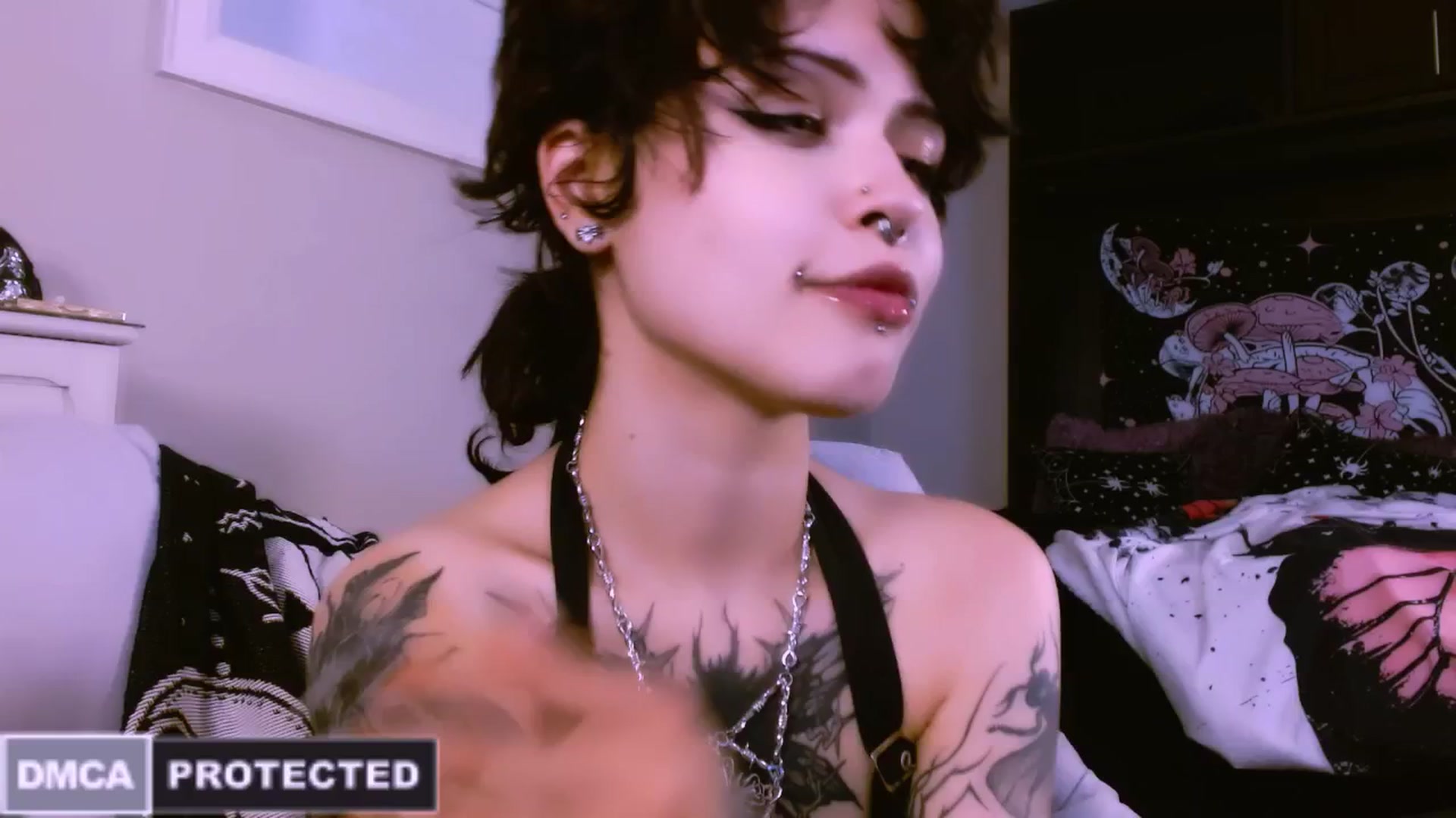 Gallery image thumbnail from CuddleFoxy's myfreecams stream on, 06/25/2025, 09:44 image 15 of 20