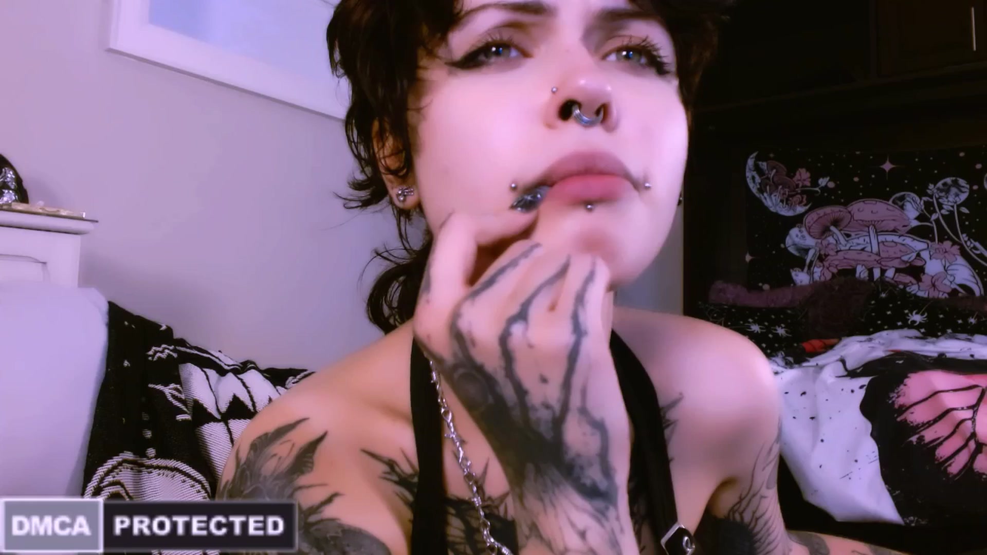 Gallery image thumbnail from CuddleFoxy's myfreecams stream on, 06/25/2025, 09:44 image 18 of 20