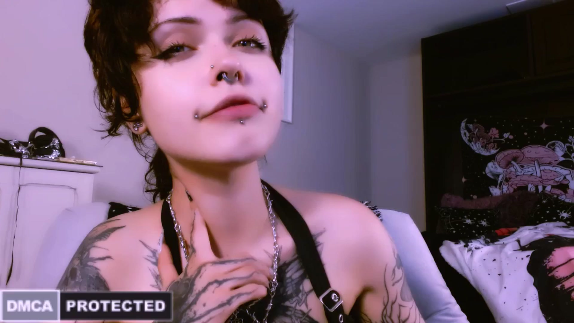 Gallery image thumbnail from CuddleFoxy's myfreecams stream on, 06/25/2025, 09:44 image 7 of 20