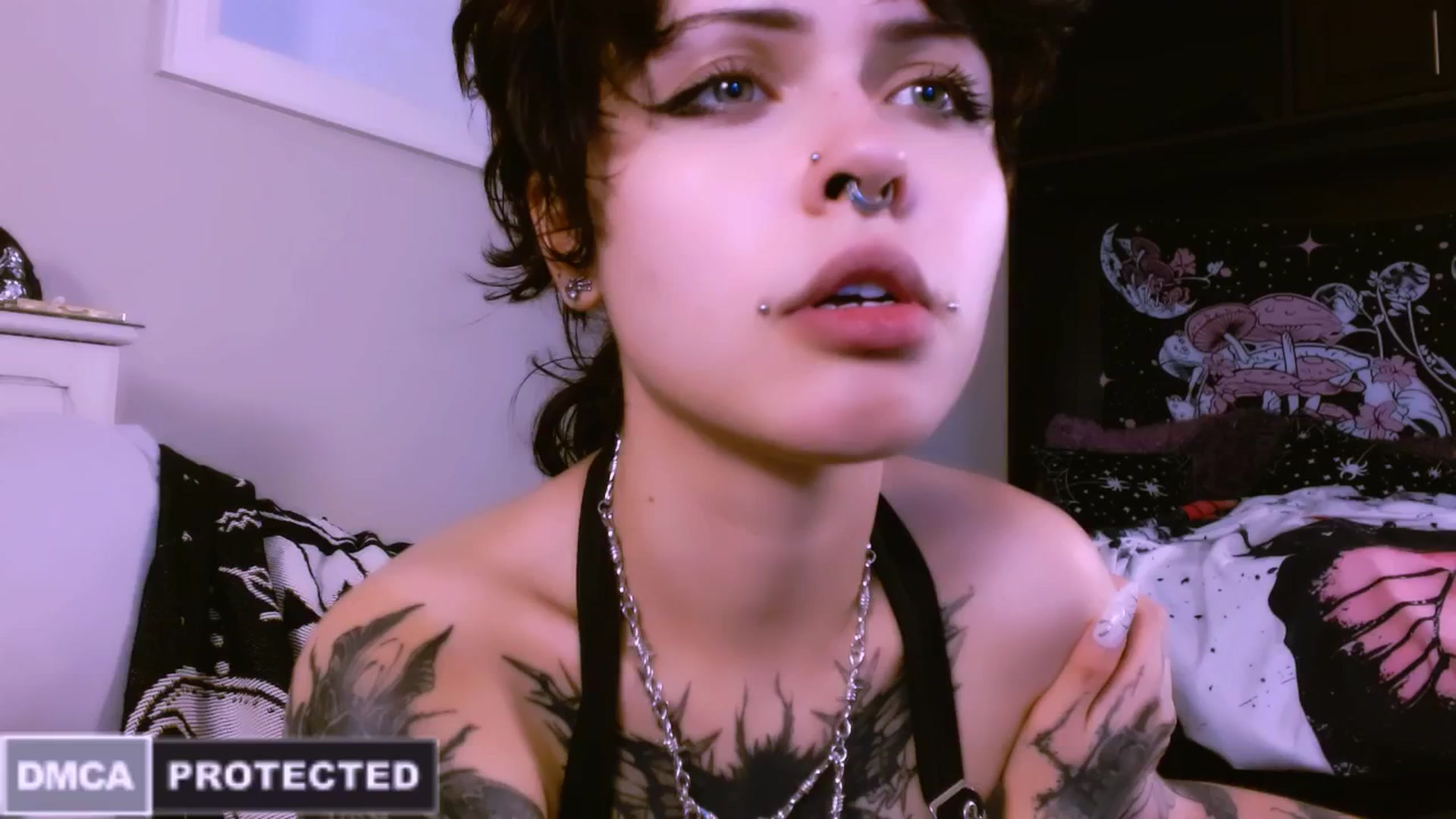 Gallery image thumbnail from CuddleFoxy's myfreecams stream on, 06/25/2025, 09:44 image 19 of 20