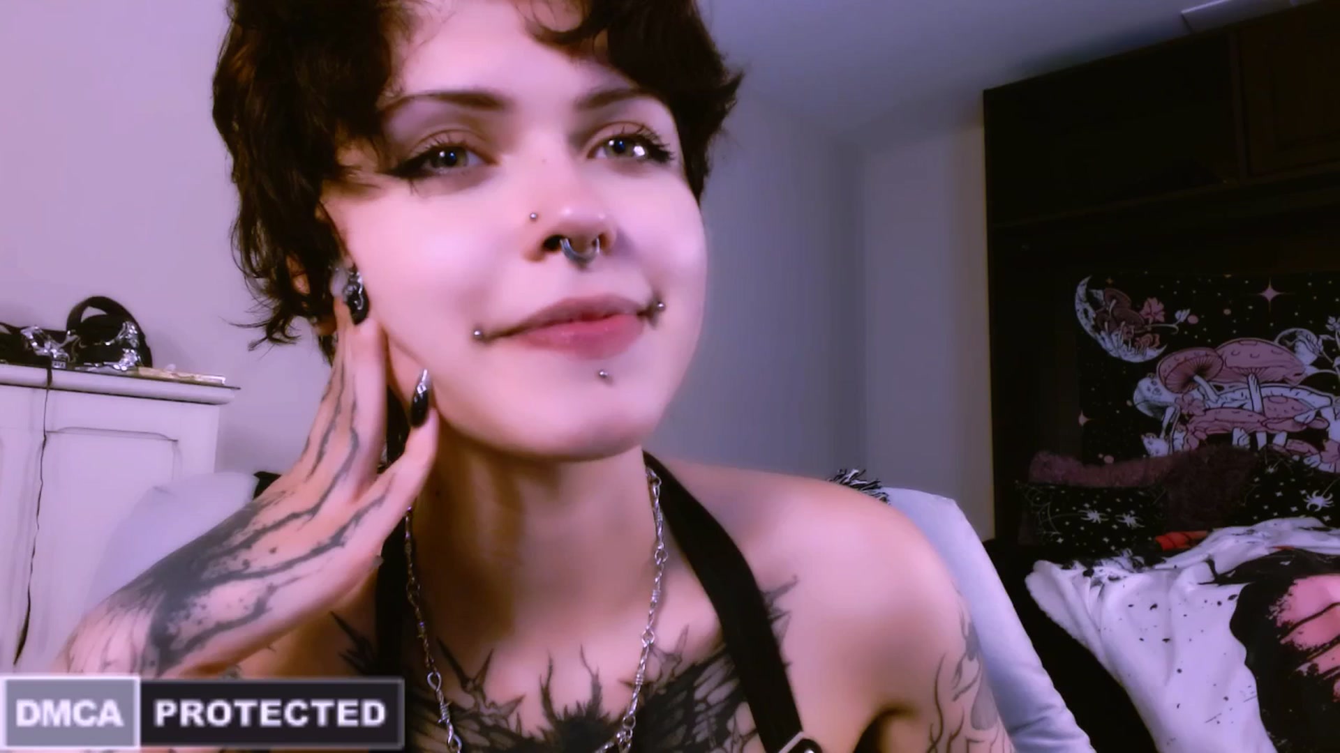 Gallery image thumbnail from CuddleFoxy's myfreecams stream on, 06/25/2025, 09:44 image 4 of 20