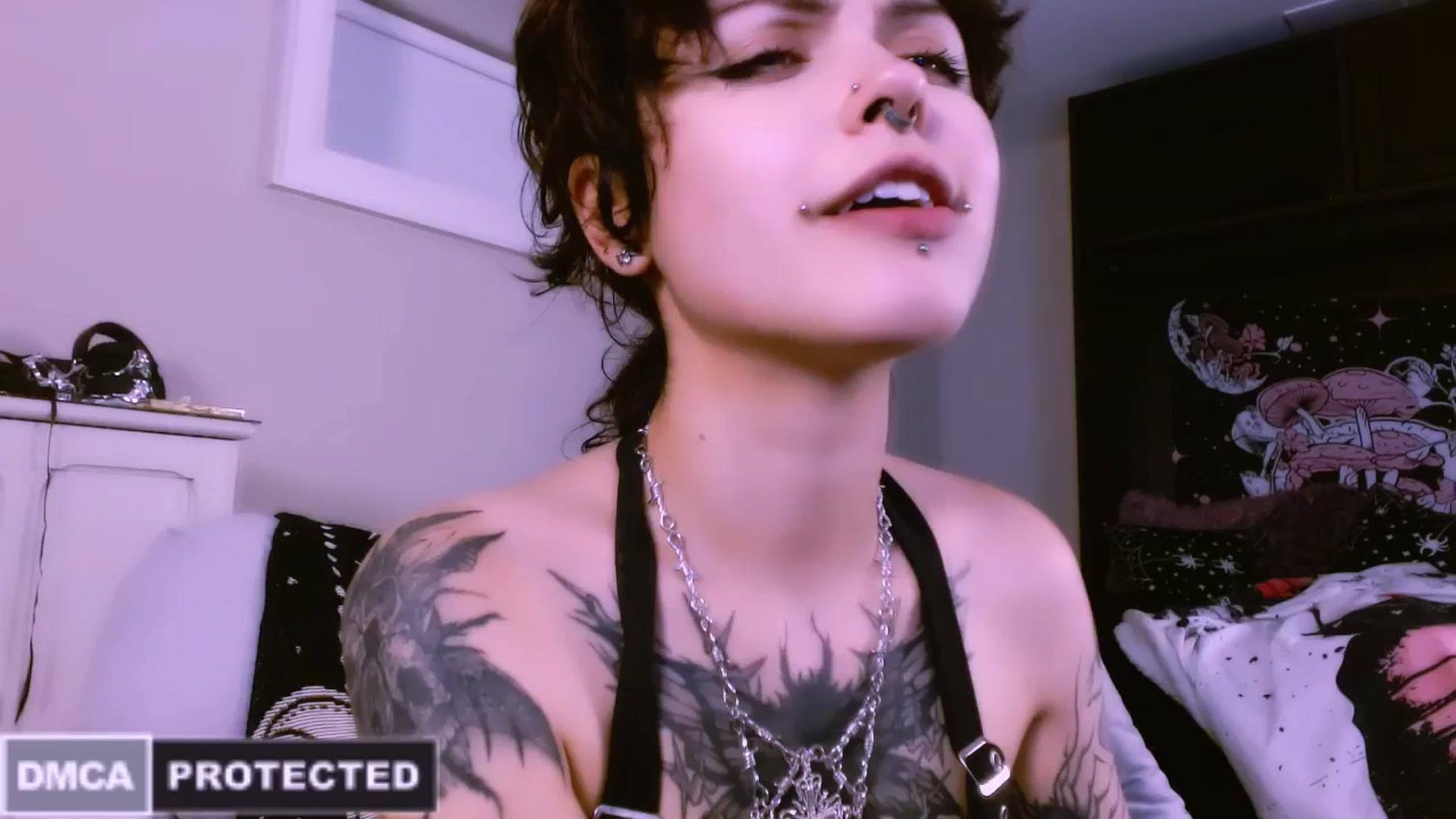 Gallery image thumbnail from CuddleFoxy's myfreecams stream on, 06/25/2025, 09:44 image 3 of 20