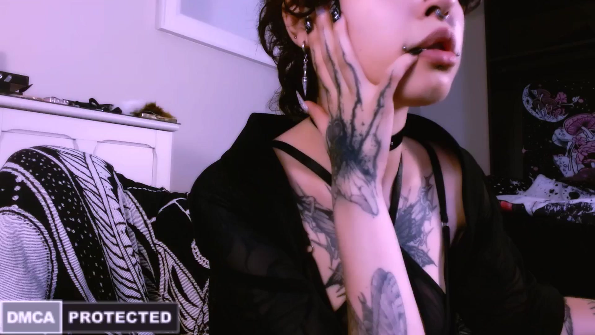 Gallery image thumbnail from CuddleFoxy's myfreecams stream on, 06/30/2025, 06:51 image 16 of 20
