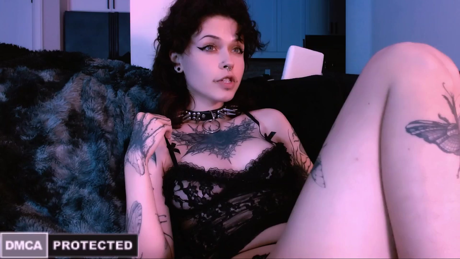 Gallery image thumbnail from CuddleFoxy's myfreecams stream on, 10/27/2025, 06:48 image 9 of 20