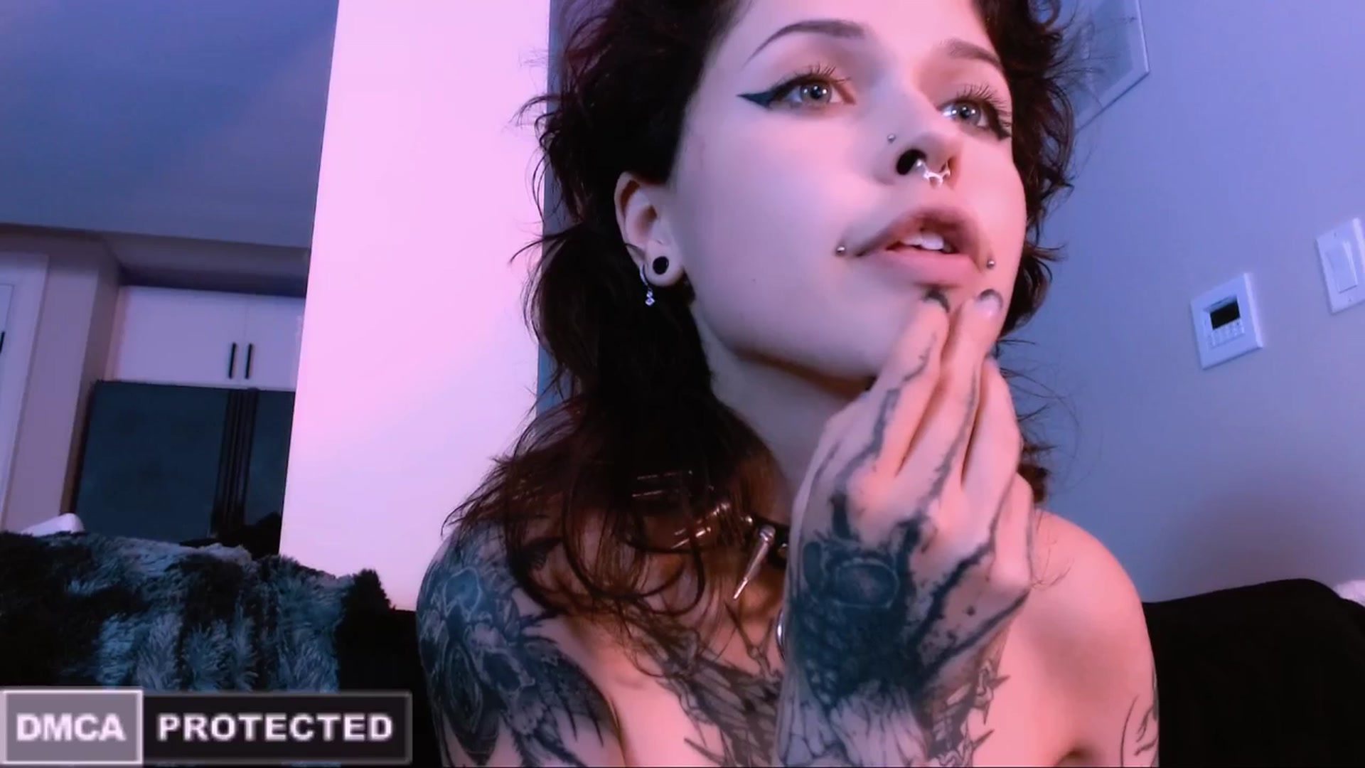Gallery image thumbnail from CuddleFoxy's myfreecams stream on, 10/27/2025, 09:12 image 18 of 20