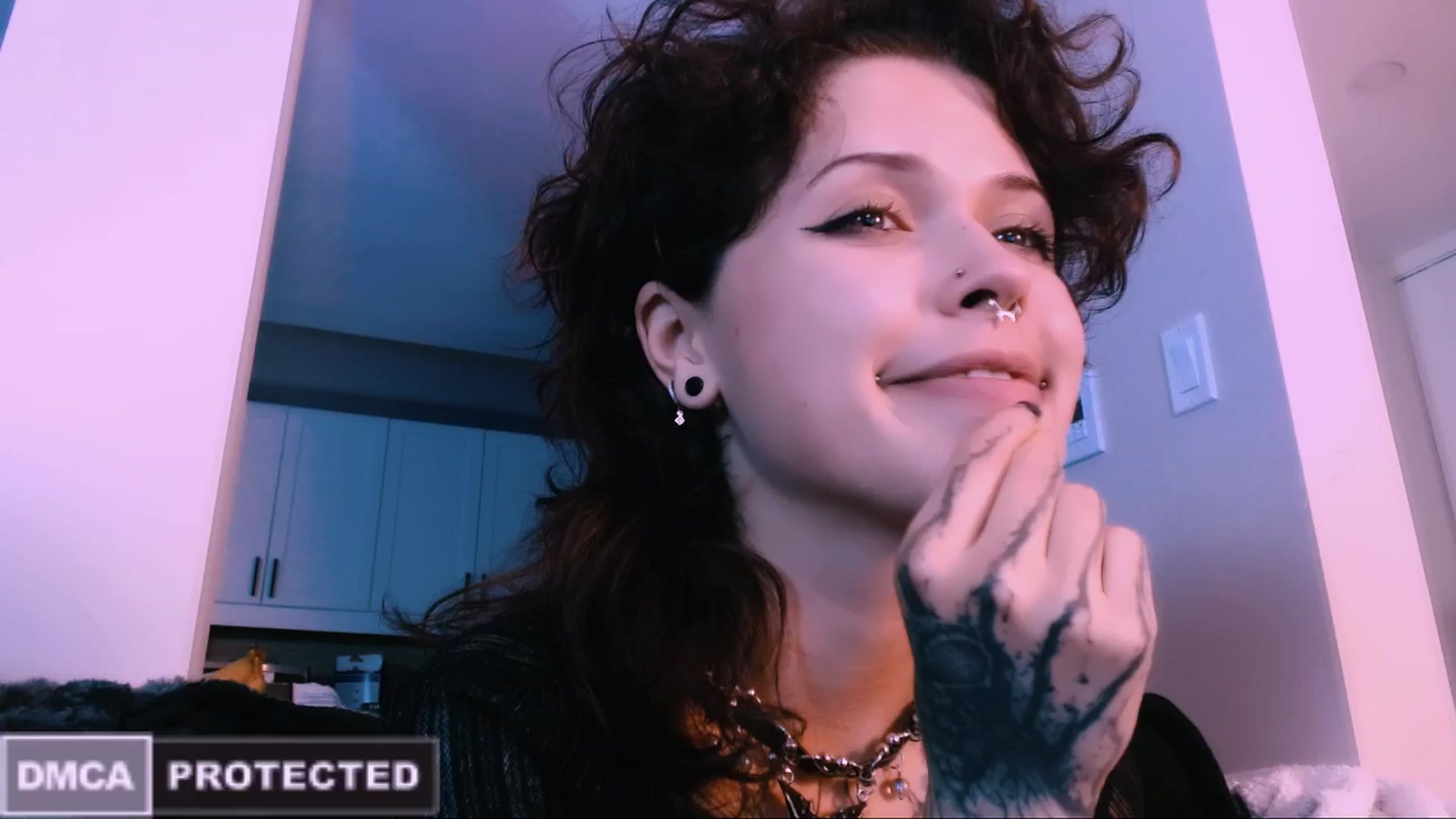 Gallery image thumbnail from CuddleFoxy's myfreecams stream on, 10/30/2025, 09:48 image 7 of 20