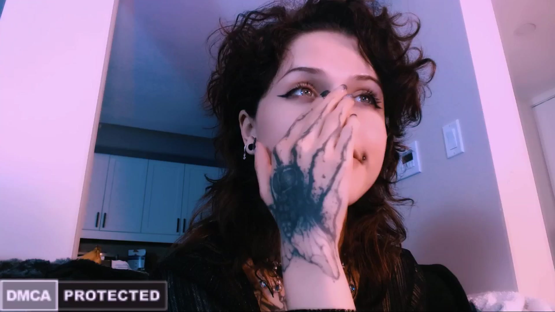 Gallery image thumbnail from CuddleFoxy's myfreecams stream on, 10/30/2025, 09:48 image 3 of 20