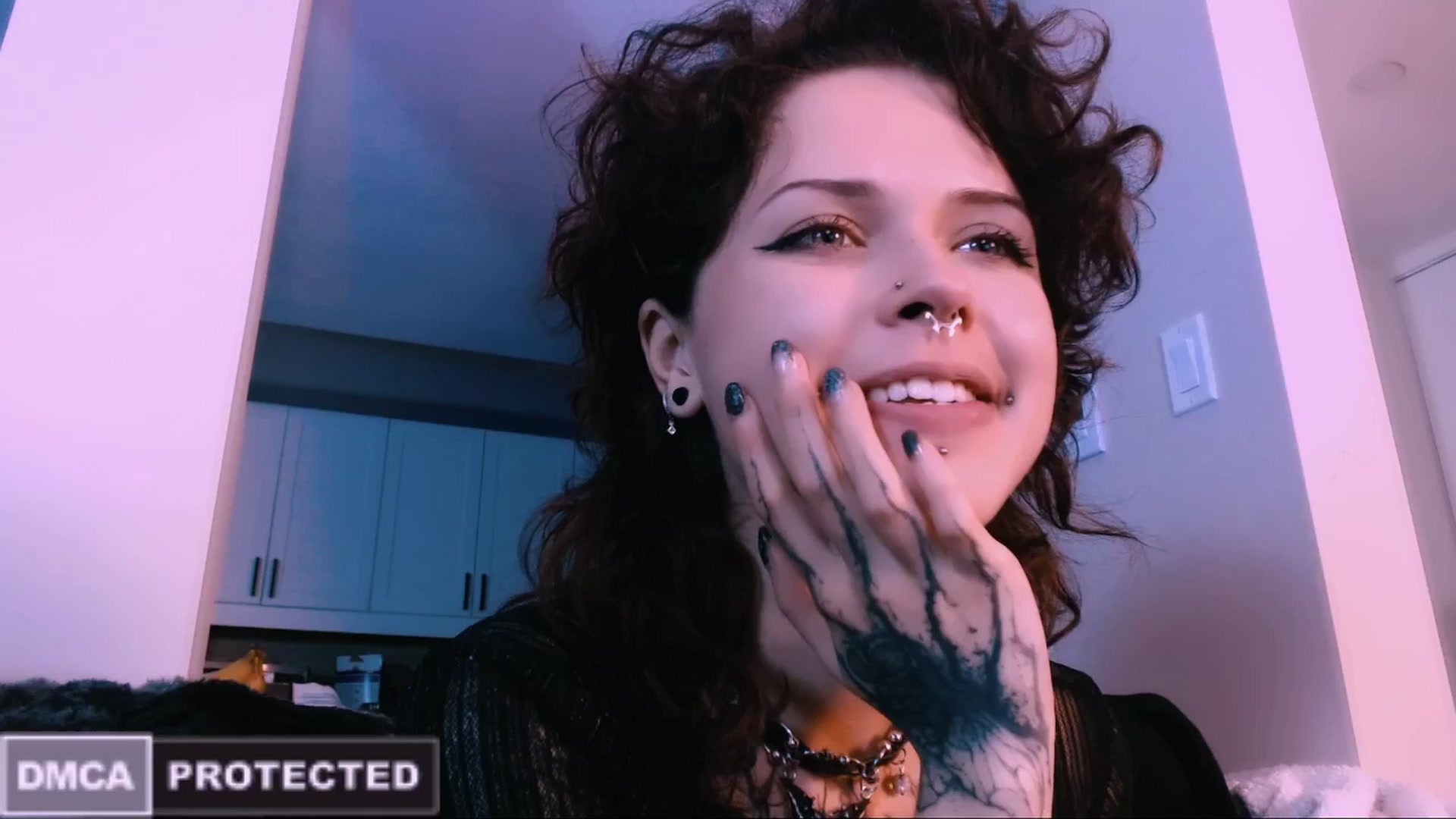 Gallery image thumbnail from CuddleFoxy's myfreecams stream on, 10/30/2025, 09:48 image 17 of 20