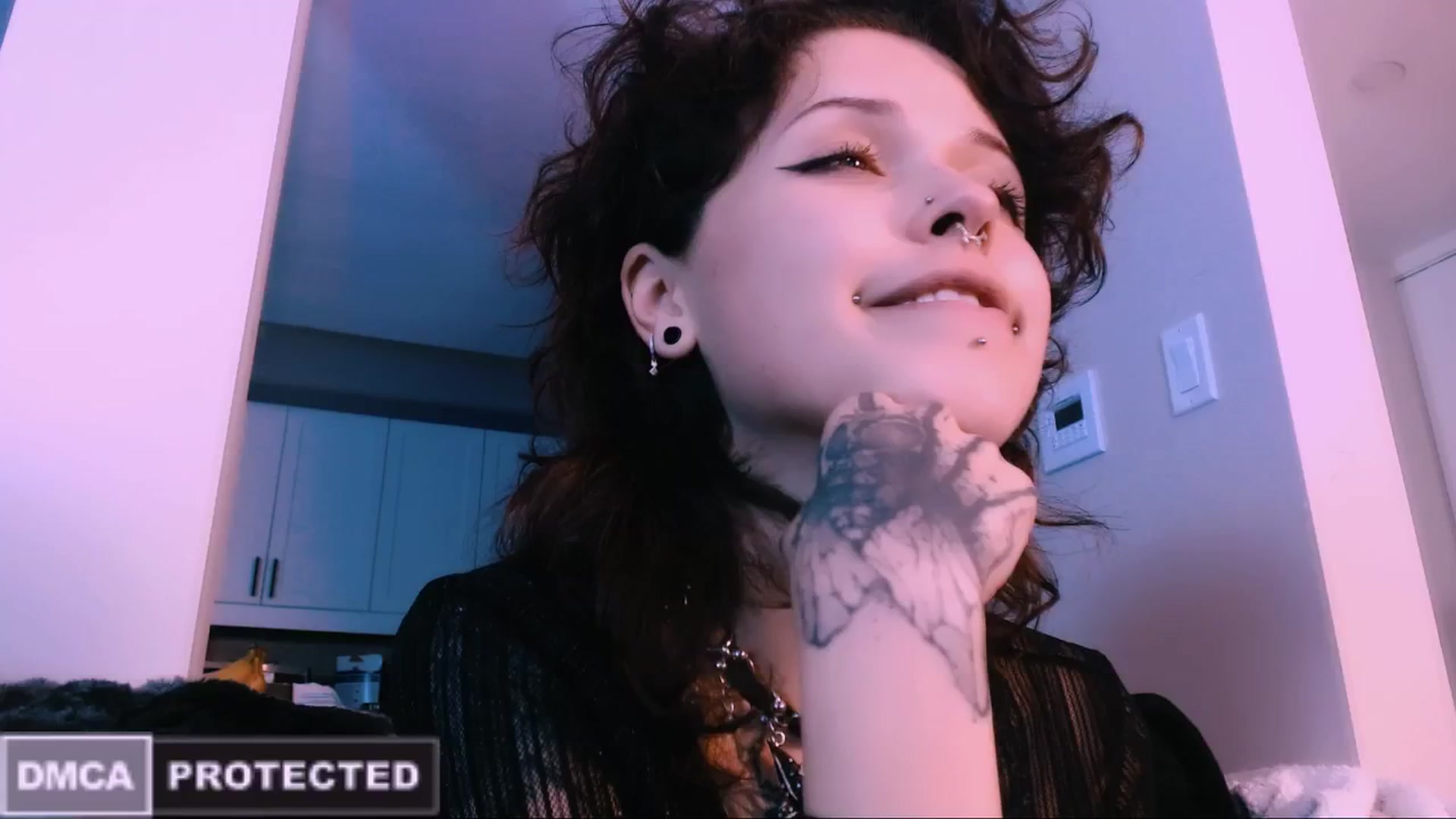 Gallery image thumbnail from CuddleFoxy's myfreecams stream on, 10/30/2025, 09:48 image 13 of 20