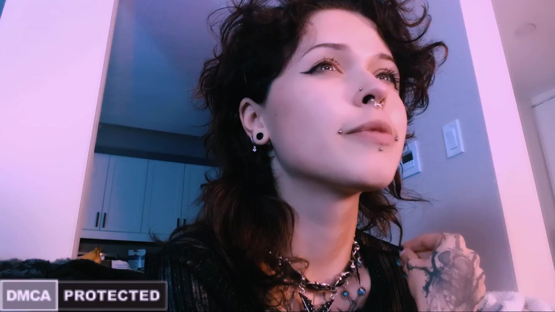 Gallery image thumbnail from CuddleFoxy's myfreecams stream on, 10/30/2025, 09:48 image 8 of 20