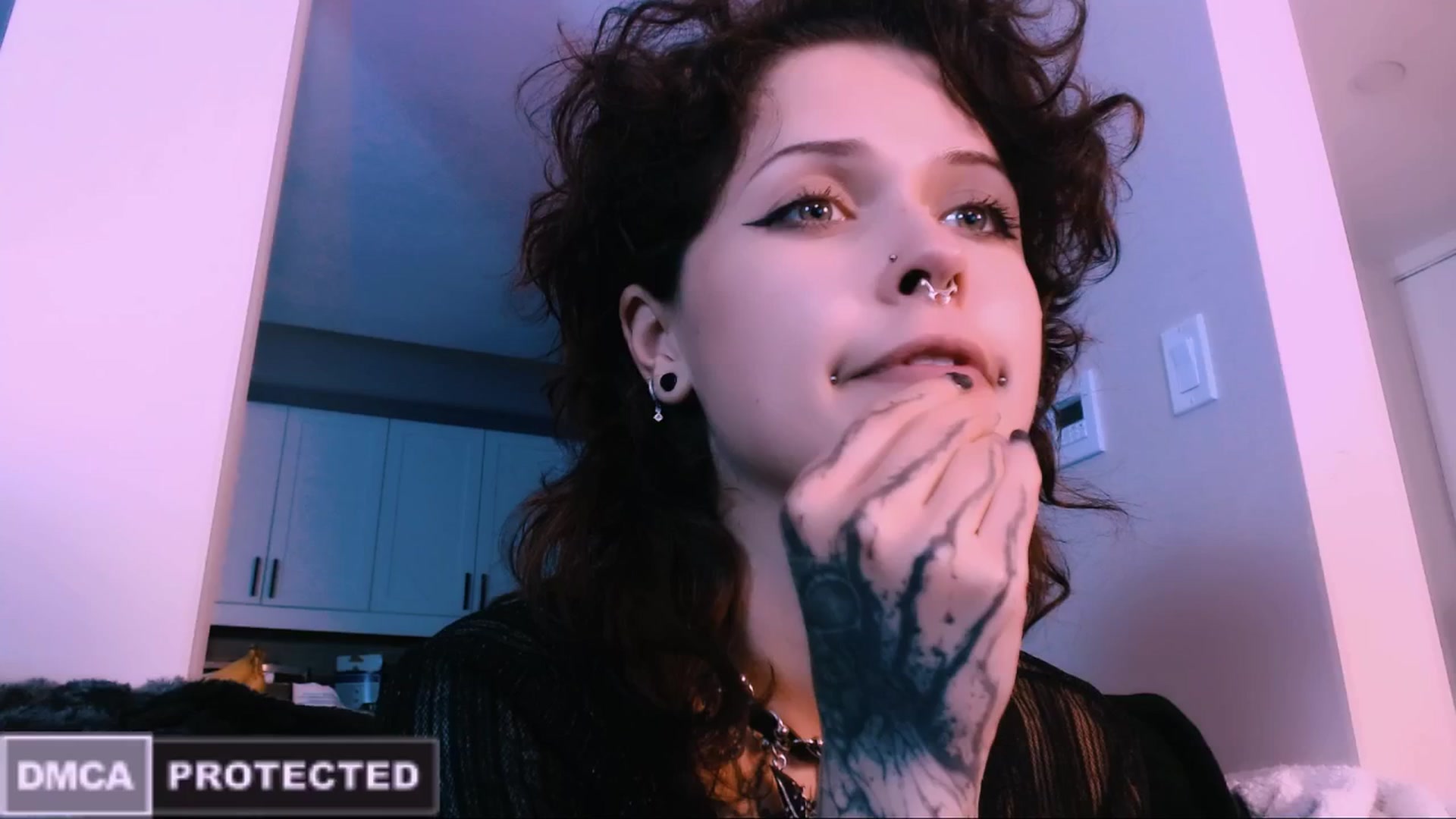 Gallery image thumbnail from CuddleFoxy's myfreecams stream on, 10/30/2025, 09:48 image 19 of 20